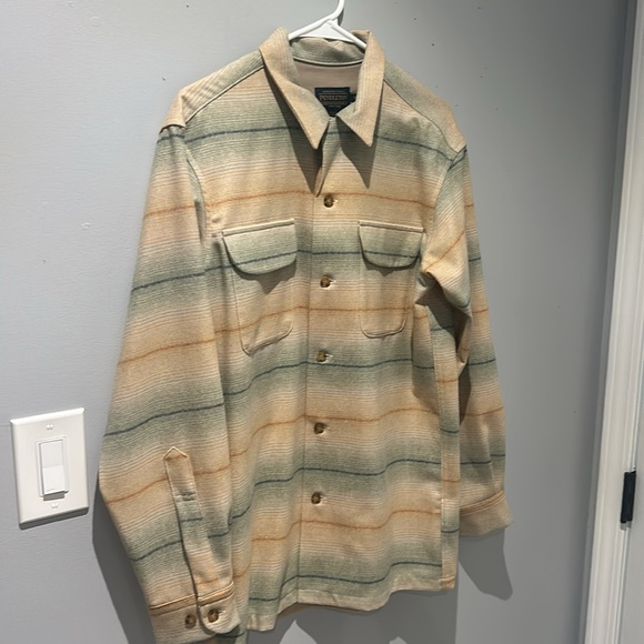Pendleton Size Small - Picture 2 of 4